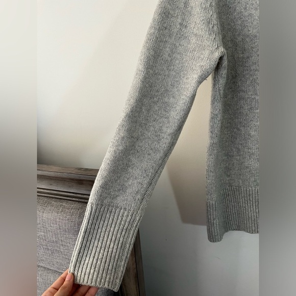 Babaton Aritzia Wool & Cashmere Turtleneck Sweater - Picture 4 of 10